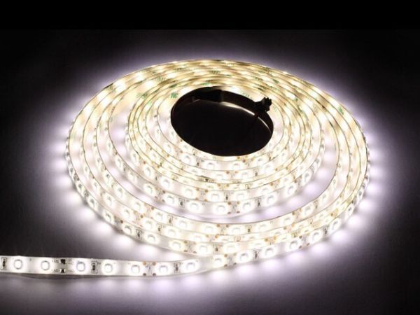 Світлодіодна стрічка E-Light EKPL1825 потужністю Wтемпература кольору — 3000K. У наборі 5шт.