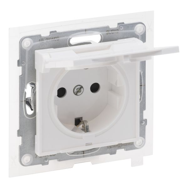 Розетка 220В Legrand 721123 SUNO Розетка силова з кришкою 2К+З IP44 16А, 250 В авт. клеми, колір Білий