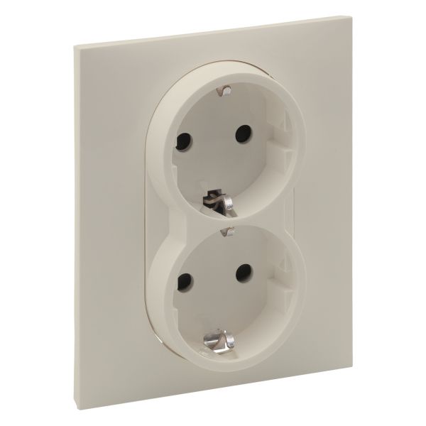 Розетка двойная 220В Legrand 721226 SUNO Розетка силова 2х2К+З 16А, 250 В авт. клеми, зі шторк.