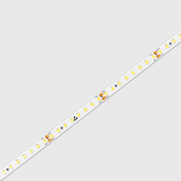 Світлодіодна стрічка  сумісна з димером LTX 11.24.128.09.20.050.830 потужністю 9.6W з серії Profile Floor In з цоколем LED, температура кольору — 3000K