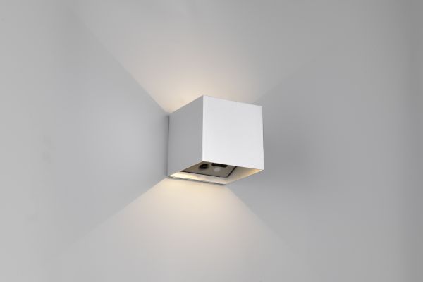 Настенный светильник Reality R24169687 Genie