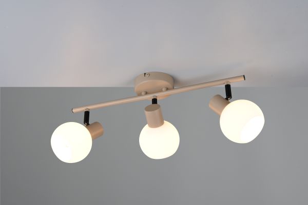 Спот Reality R86373043 Boba