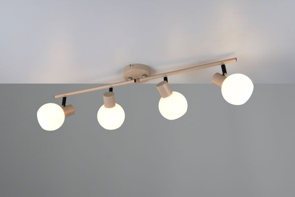 Спот Reality R86374043 Boba